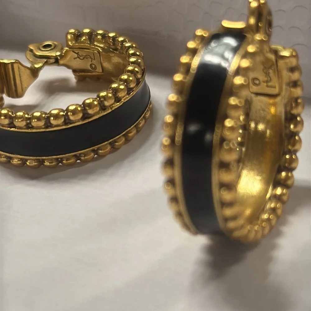YSL VINTAGE YVES ST LAURENT black and gold clip on hoop earrings NEW CONDITION! - Picture 8 of 13